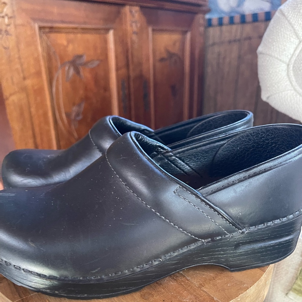 Dansko clogs size 38
